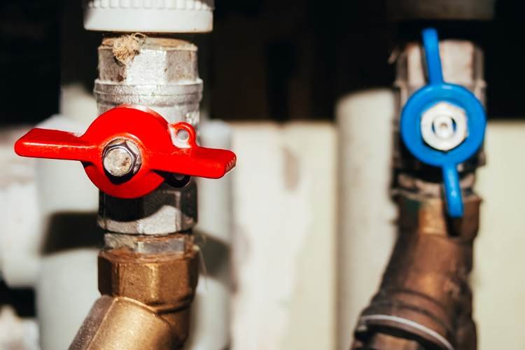 water heater plumber repair services